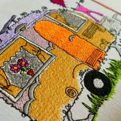 'Stickdatei Happy Wohnwagen 08