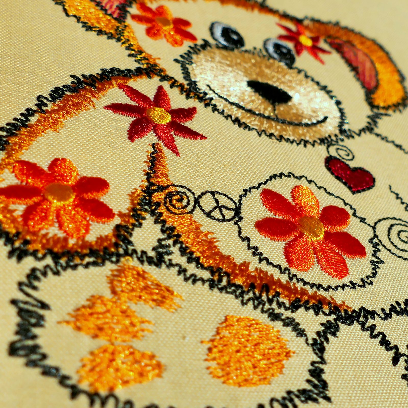 5760 Hippie Teddybaer seitlich01